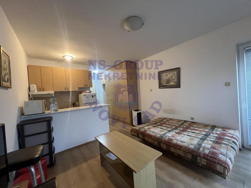 Slika 2 - Prodaja stana, 25m2, Nova Detelinara Novi Sad, sa terasom, ima lift